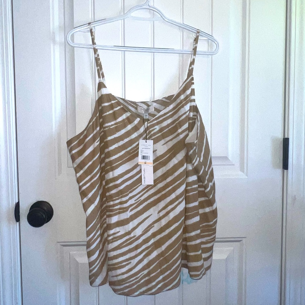 Habitual crisscross back tank
